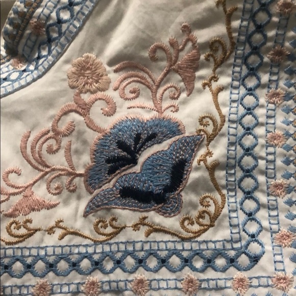 Embroidered Blouse - Picture 4 of 4